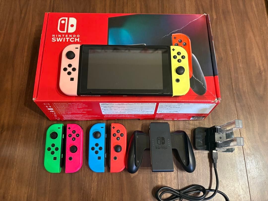 Nintendo Switch 本体 ジョイコン6個&充電ドック付き Amazon.co.jp: Switch & Switch 有機EL ジョイコン用 充電スタンド 6台