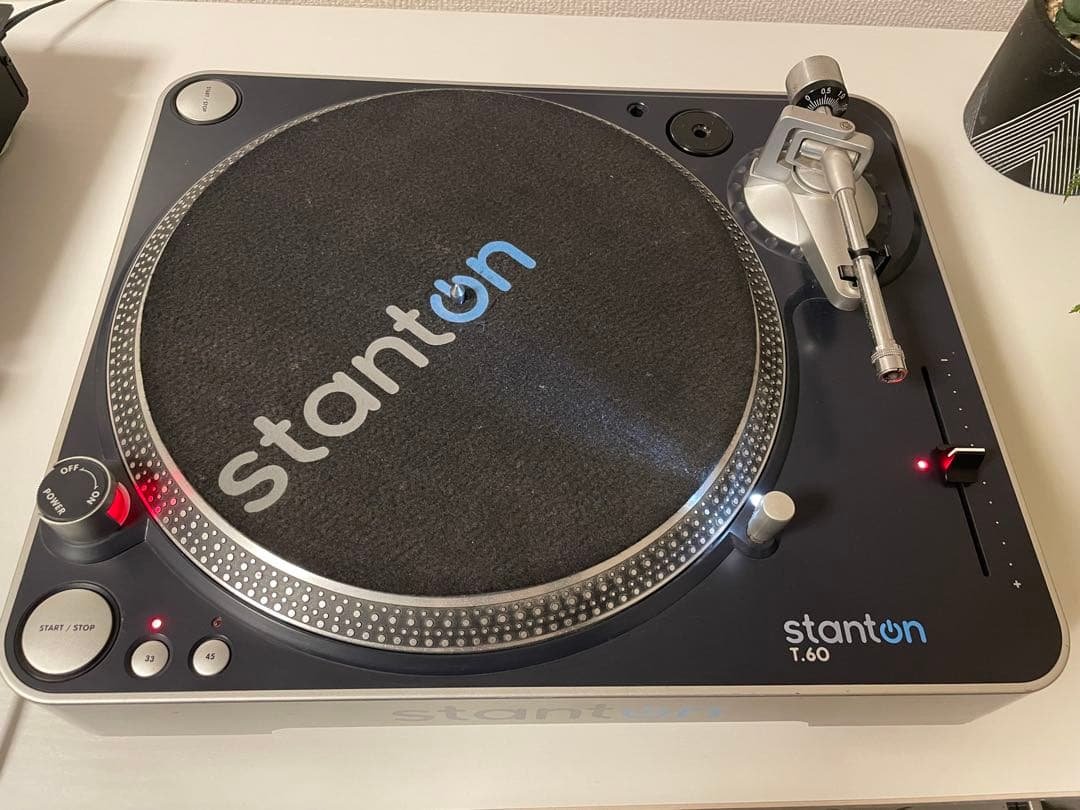 stanton T.60ターンテーブル Stanton T60 Direct-Drive Turntable | zZounds